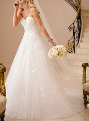 Long A-Line Strapless Sleeveless Tulle Court Train Wedding Dresses With Appliques Lace