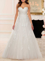 Long A-Line Strapless Sleeveless Tulle Court Train Wedding Dresses With Appliques Lace