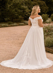 Long Off The Shoulder A-Line Tulle Lace Beach Wedding Dress