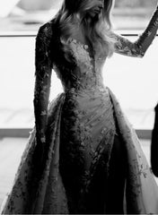 Elegant Long Sleeves Mermaid Sweetheart Lace Wedding Dress with Slit
