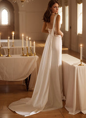 Boho Sleeveless Appliques Lace Beach Wedding Dress With Sweep Train