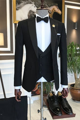 men-bespoke-slim-fit-suit-black-peaked-lapel-three-pieces-business-suits