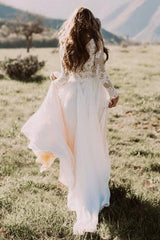 A-line Scoop Neck Tulle Wedding Dress with Appliques Lace & Sweep Train