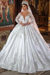 Long Sleeves Ball Gown Wedding Dress V-Neck With Lace Appliques