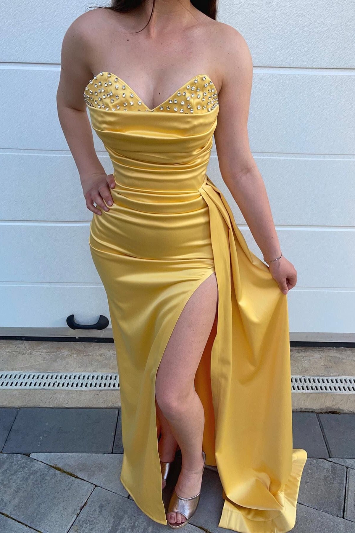 Yellow Sweetheart Mermaid Evening Dress with Beads, Split, and Ruffles