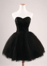 Black Sweetheart Tulle A-Line Homecoming Dress with Lace Appliques
