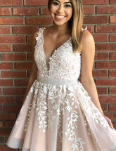 Champagne V-Neck Tulle A-Line Homecoming Dress with Lace Appliques