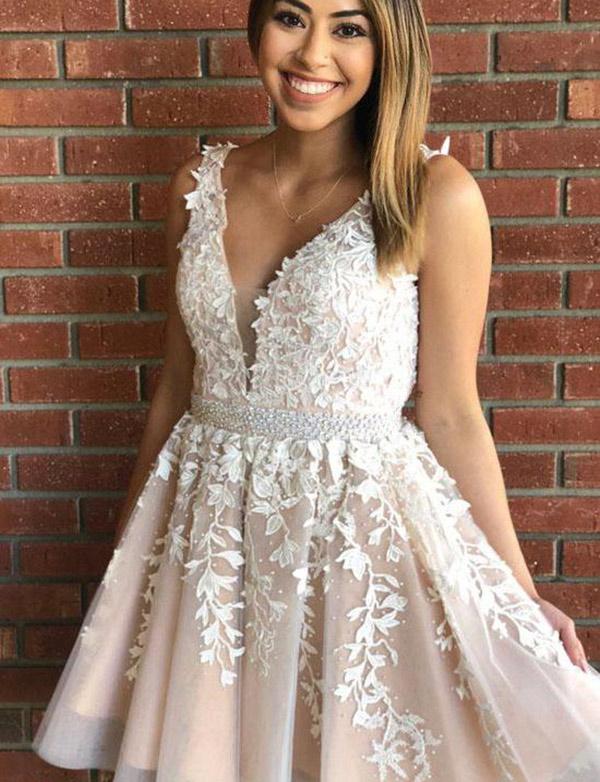 Champagne V-Neck Tulle A-Line Homecoming Dress with Lace Appliques