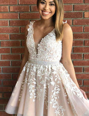 Champagne V-Neck Tulle A-Line Homecoming Dress with Lace Appliques