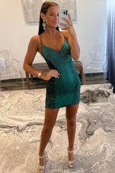 Emerald V-Neck Bodycon Homecoming Dress with Rhinestones