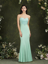 Green Sweetheart Mermaid Long Prom Dress with Lace Appliques