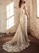 Ivory Lace Mermaid Wedding Dress with Lace Appliques