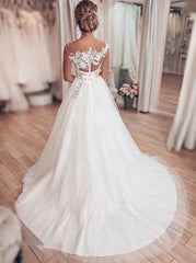 Elegant Sleeveless Ball Gown Wedding Dresses With Lace Appliques