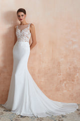 White Scoop Neck Mermaid Wedding Dress with Lace Appliques Side View