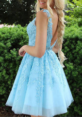 A-line V Neck Lace Tulle Short Homecoming Dress With Appliqued Beading-27dress