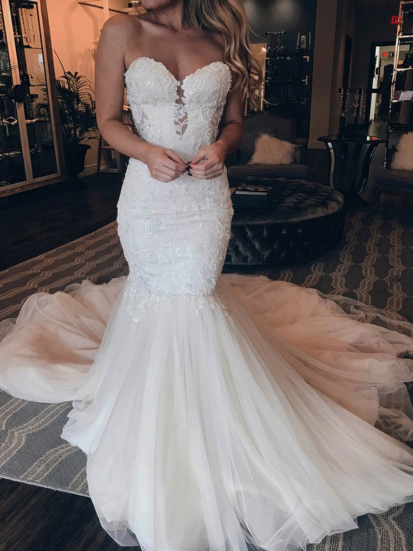 Beaded Sweetheart Trumpet/Mermaid Tulle Sweep Train Wedding Dress