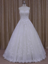 Beautiful Ball Gown Sweetheart Tulle Floor-length Wedding Dresses With Appliques Lace