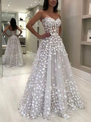 Beautiful Ball Gown Sweetheart Wedding Dress With Appliques Lace