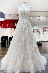 Beautiful Sleeveless Tulle Lace V Neck Ruffles A-Line Wedding Dresses Long-27dress