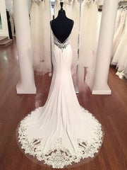 Beautiful Trumpet/Mermaid V-Neck Wedding Dress With Appliques & Lace