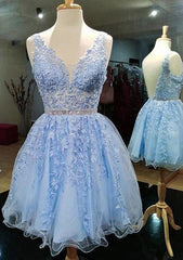 Sleeveless Homecoming Dress light blue lace applique V neck tulle skirt beaded waist short party dress