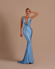 Black Deep V Neck Sleeveless Mermaid Long Prom Dress With Pleated