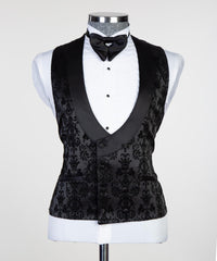 Black Jacquard Peaked Lapel Three Pieces Men Suits