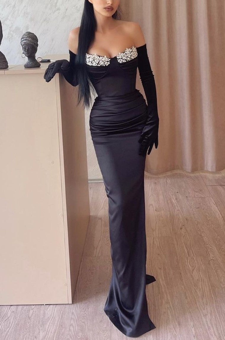 Black Off the Shoulder Prom Dress With Gloves Long Mermaid Appliques