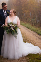 27DRESS Boho V-neck Sleeveless Plus Size Wedding Dresses with Lace Appliue