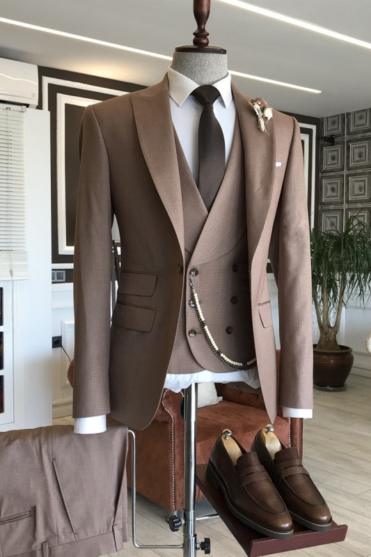 Peaked Lapel Close Fitting Three Pieces Brown Business Suits