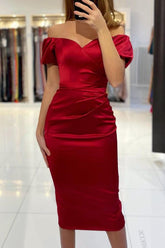 Charming Burgundy Off the Shoulder Strapless Short Prom Dress With Pleated