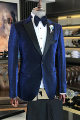 Chic Deep Peaked Lapel Blue Prom Suits For Men