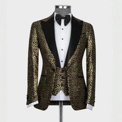 Chic Jacquard Peaked Lapel Three Pieces Gold Prom Suits