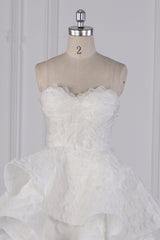 Chic Hi-Lo Strapless Tulle Wedding Dress Appliques Sleeveless Bridal Gowns Online-27dress
