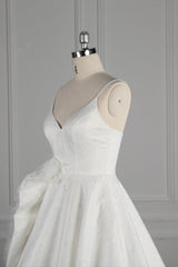 Chic Spaghetti Straps V-neck Wedding Dress Satin Appliques Bow Bridal Gowns Online-27dress
