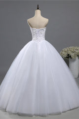 Chic Strapless Sweetheart Tulle Lace Wedding Dresses Sleeveless Appliques Bridal Gowns with Beadings-27dress