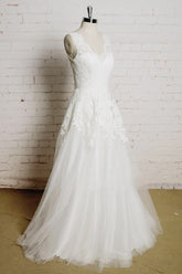 Chic V-neck Appliques Tulle A-line Wedding Dress On Sale-27dress