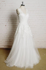 Chic V-neck Appliques Tulle A-line Wedding Dress On Sale-27dress