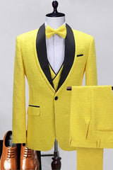 Chic Shawl Lapel Three Pieces Jacquard Yellow Prom Suits