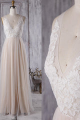 Elegant A-line Tulle Lace Wedding Dress V-neck Appliques Ruffles Bridal Gowns On Sale-27dress