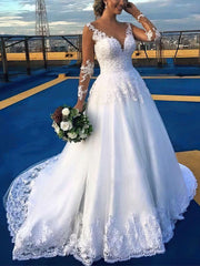 Elegant Ball Gown V-neck Tulle Court Train Wedding Dress With Beading