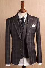 Elegant Coffee Peaked Lapel Three Pieces Plaid Prom Suits
