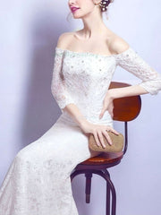 Elegant Off-the-shoulder Lace Trumpet/Mermaid Wedding Dress With Beading and Sweep Train