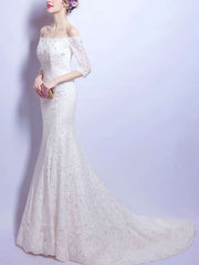 Elegant Off-the-shoulder Lace Trumpet/Mermaid Wedding Dress With Beading and Sweep Train