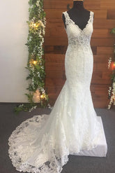 Elegant Straps V-Neck Tulle Wedding Dress Mermaid Appliques Sleeveless Beadings Bridal Gowns Online-27dress