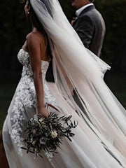 Elegant Sweetheart Tulle Court Train Wedding Dress with Split Front