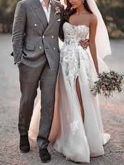 Elegant Sweetheart Tulle Court Train Wedding Dress with Split Front