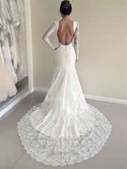 Elegant Trumpet/Mermaid Scoop Neck Lace Sweep Train Wedding Dress