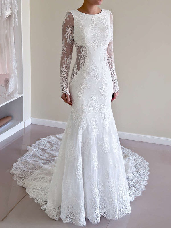 Elegant Trumpet/Mermaid Scoop Neck Lace Sweep Train Wedding Dress