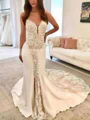Elegant Trumpet/Mermaid Sweetheart Lace Stretch Crepe Court Train Wedding Dress